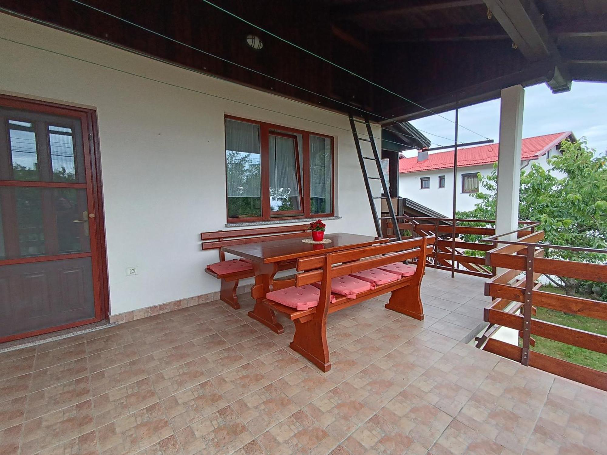 Apartma Mihatovi Півка Екстер'єр фото